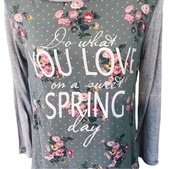 Do What You Love on a Spring Day Top - Picture 2 of 5